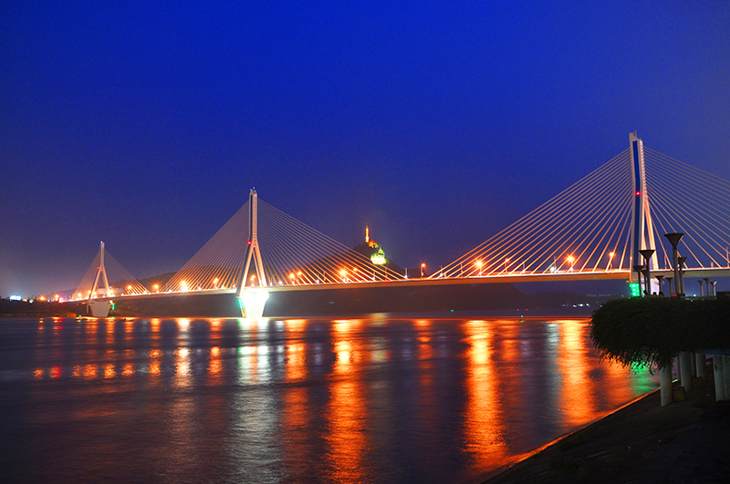 夷陵長江大橋(qiao)